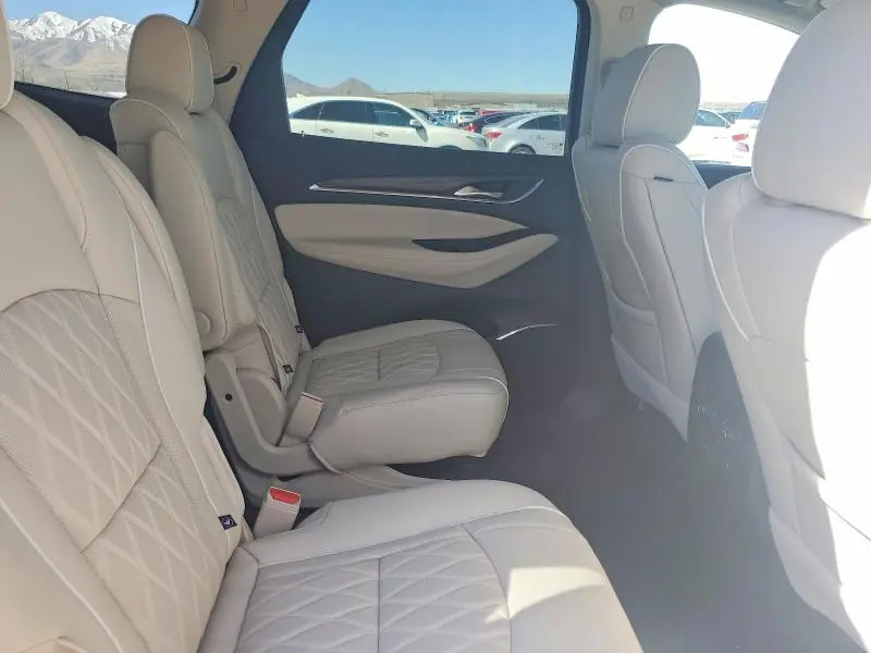 2024 BUICK ENCLAVE AVENIR  