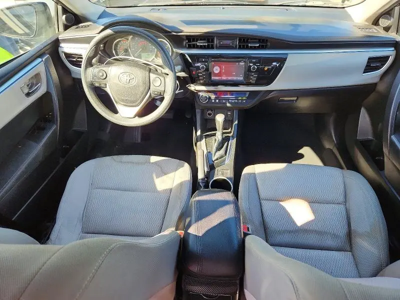 2015 TOYOTA COROLLA LE PLUS  