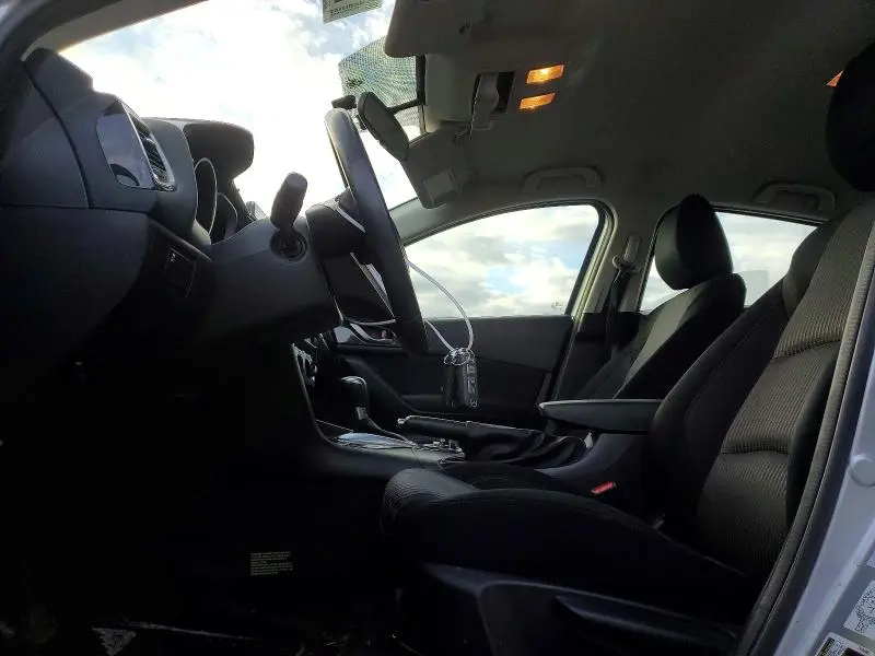 2015 MAZDA 3 TOURING  