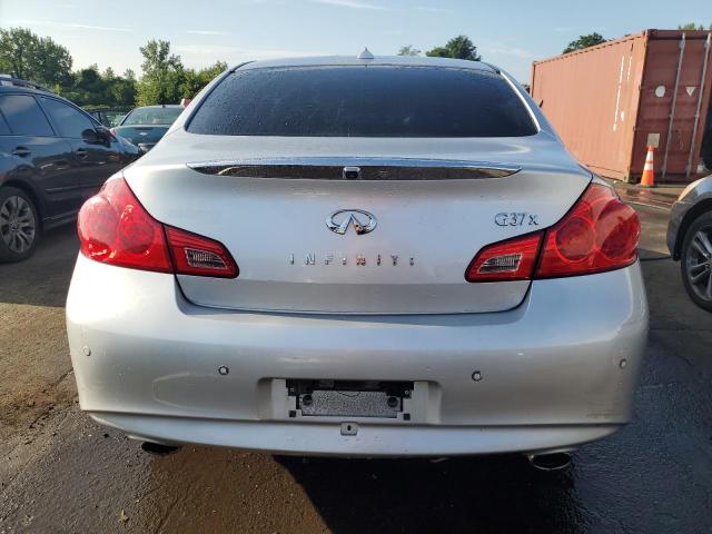 2010 INFINITI G37 