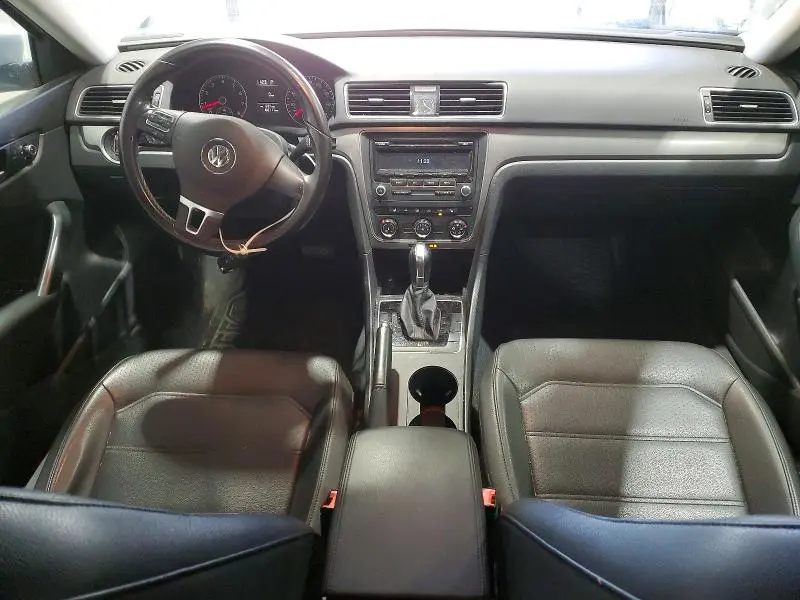 2015 VOLKSWAGEN PASSAT S  