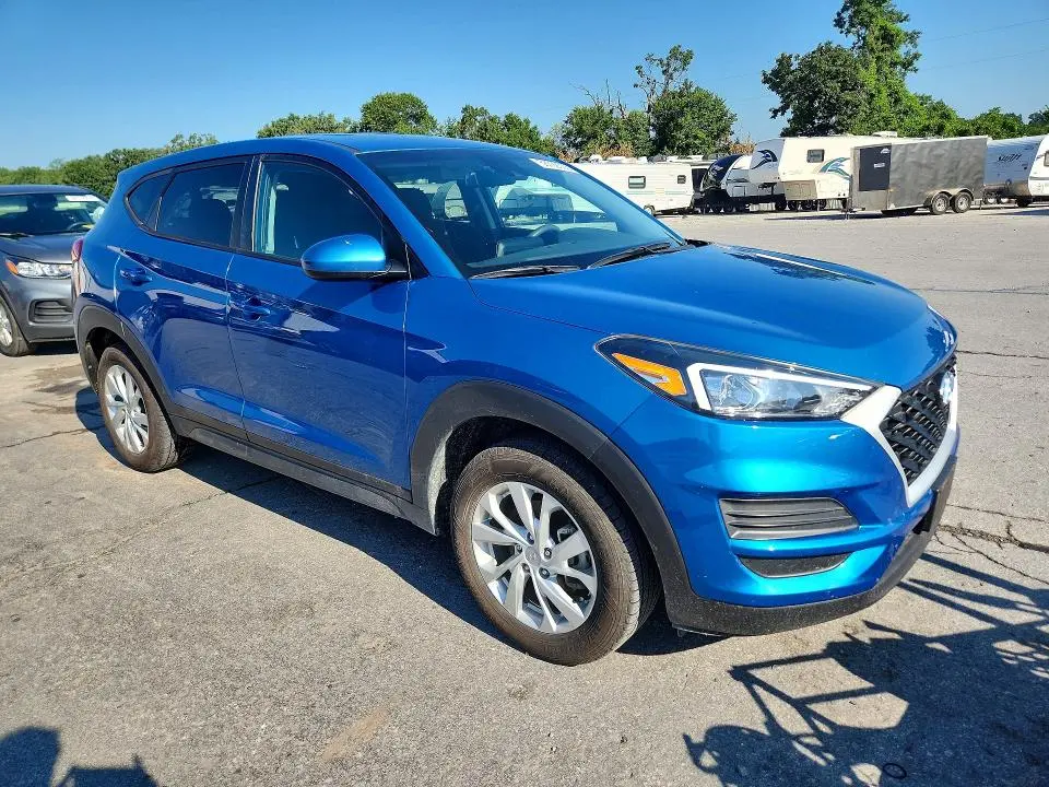 2021 HYUNDAI TUCSON SE  