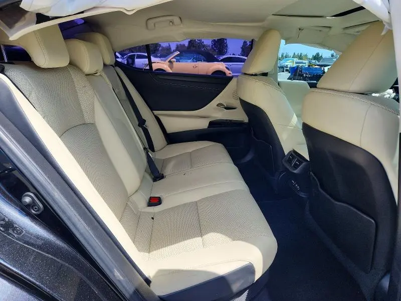 2022 LEXUS ES 300H BASE  