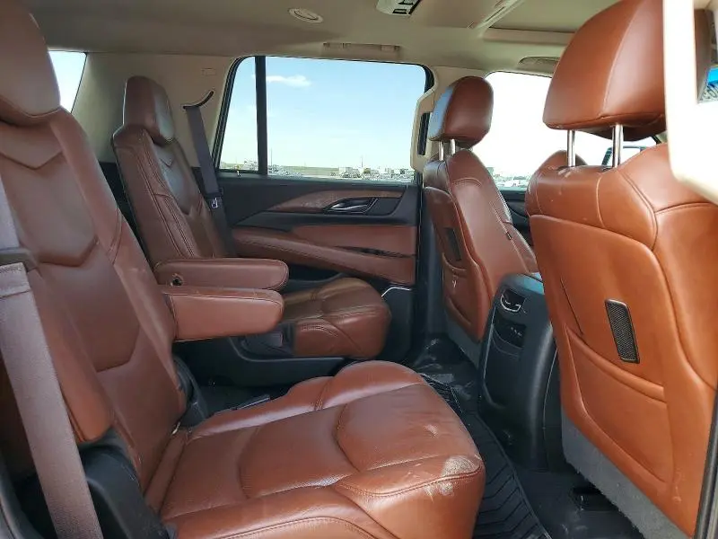 2017 CADILLAC ESCALADE LUXURY  