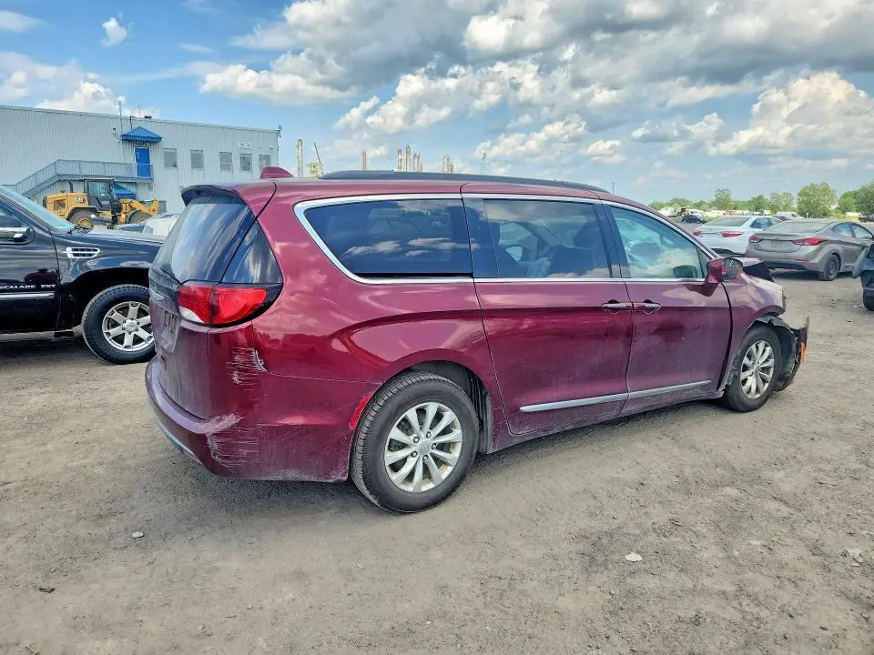 2017 CHRYSLER PACIFICA TOURING L  