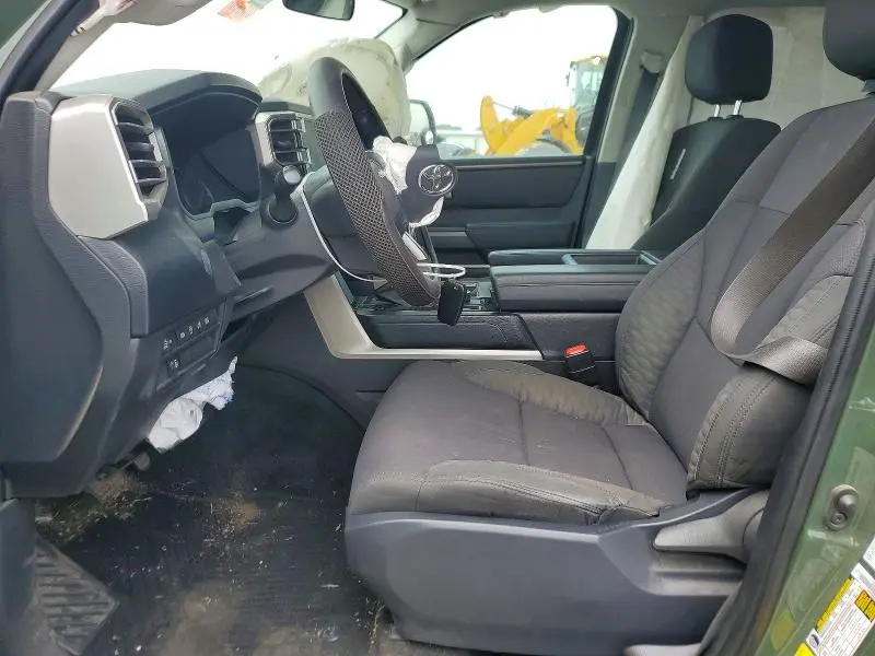 2022 TOYOTA TUNDRA SR5  
