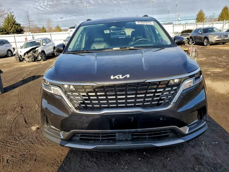 2023 KIA CARNIVAL SX  