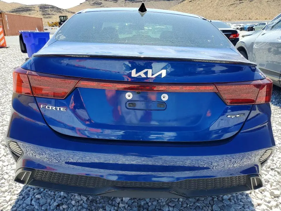2024 KIA FORTE GT LINE  