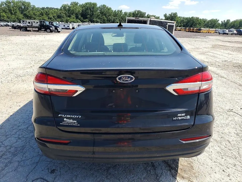 2019 FORD FUSION SE  