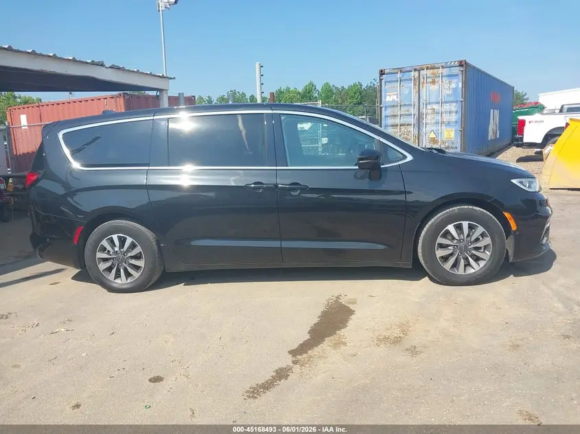2023 CHRYSLER PACIFICA HYBRID TOURING L