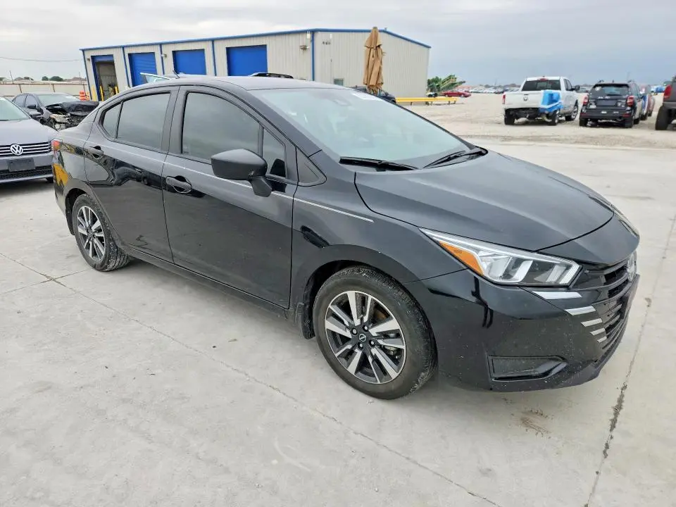 2024 NISSAN VERSA S  