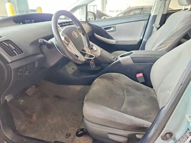 2013 TOYOTA PRIUS TWO  