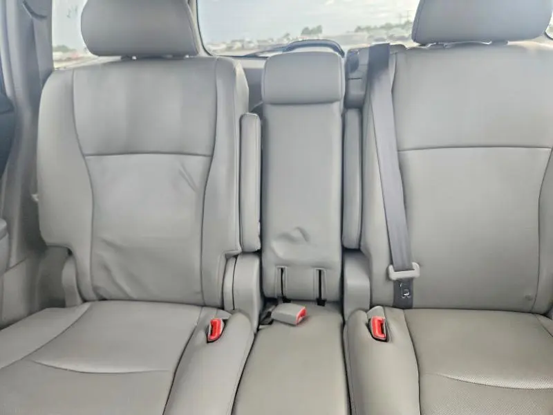 2011 TOYOTA HIGHLANDER LIMITED  