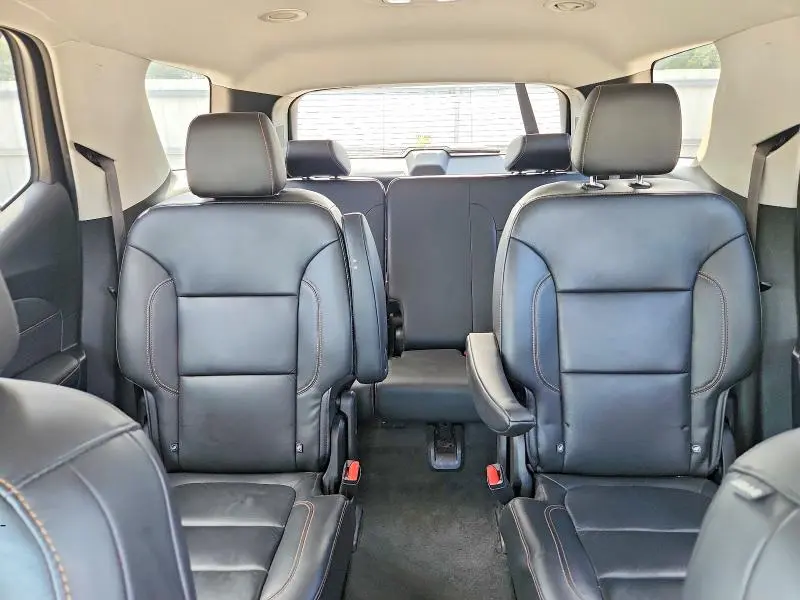 2020 CHEVROLET TRAVERSE LT  