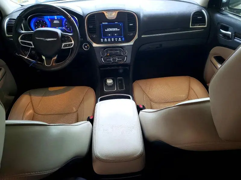 2019 CHRYSLER 300 LIMITED  
