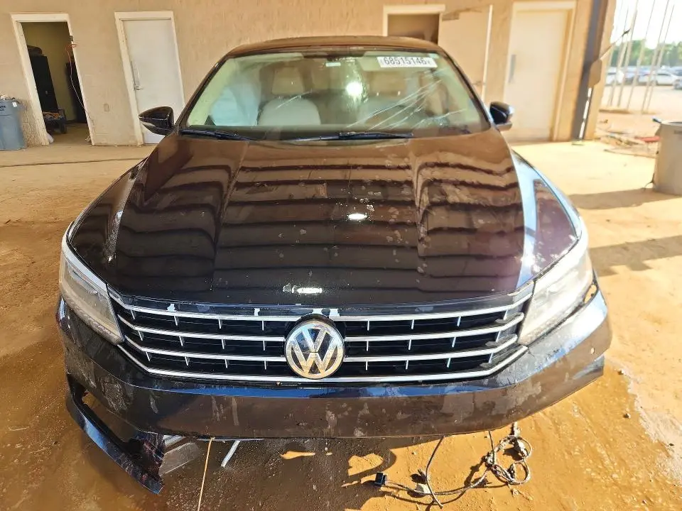 2017 VOLKSWAGEN PASSAT SE  
