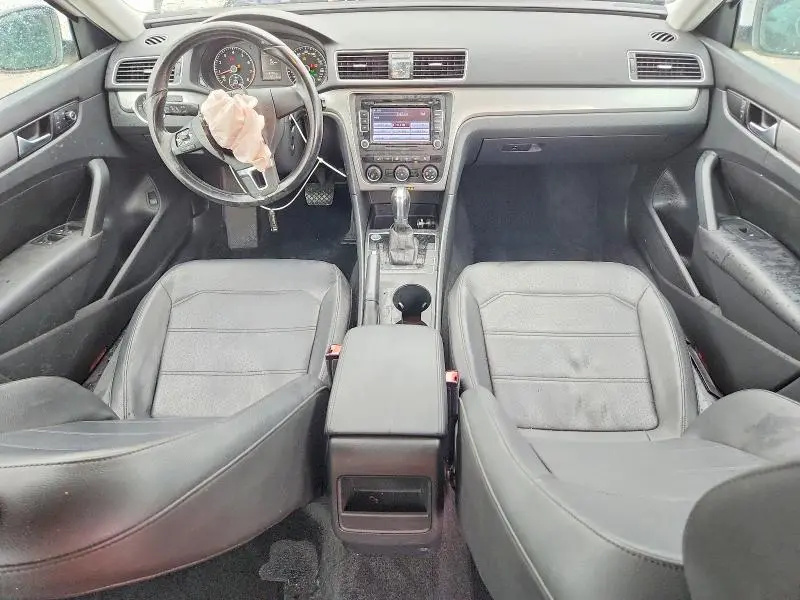 2015 VOLKSWAGEN PASSAT S  