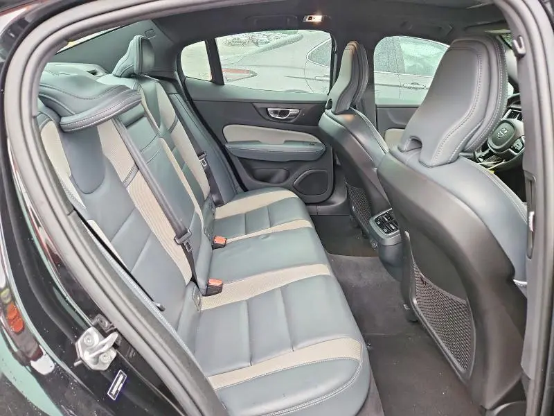 2021 VOLVO S60 T5 R-DESIGN  
