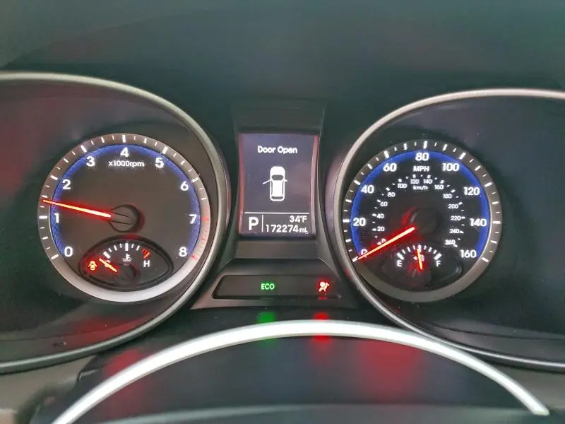 2016 HYUNDAI SANTA FE SE  