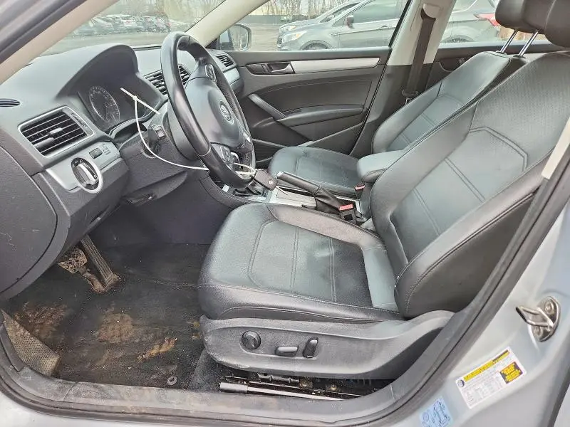 2012 VOLKSWAGEN PASSAT SE  