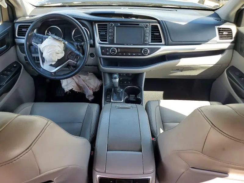 2017 TOYOTA HIGHLANDER XLE  
