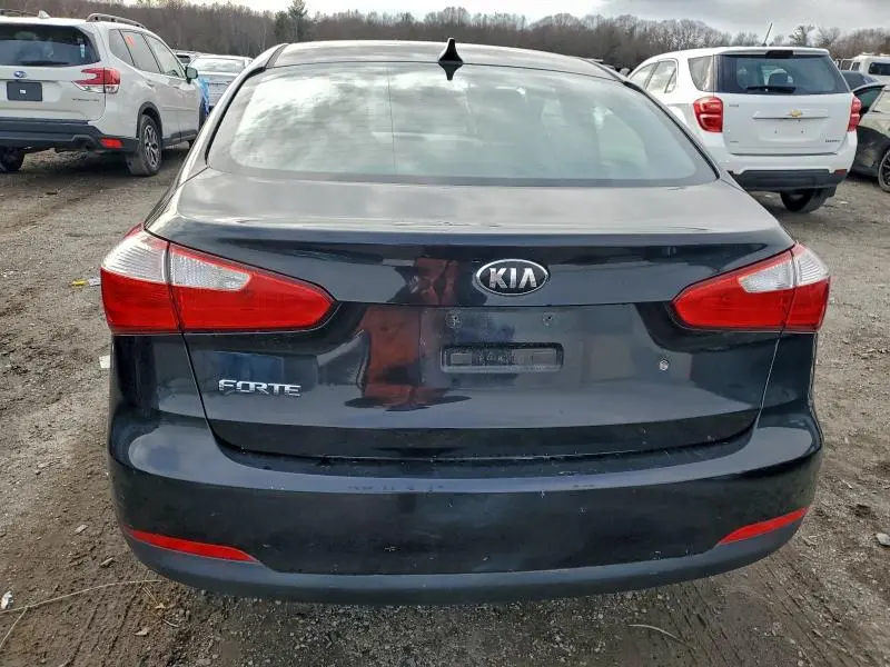 2015 KIA FORTE LX  