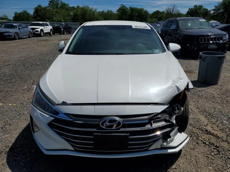 2019 HYUNDAI ELANTRA SE  
