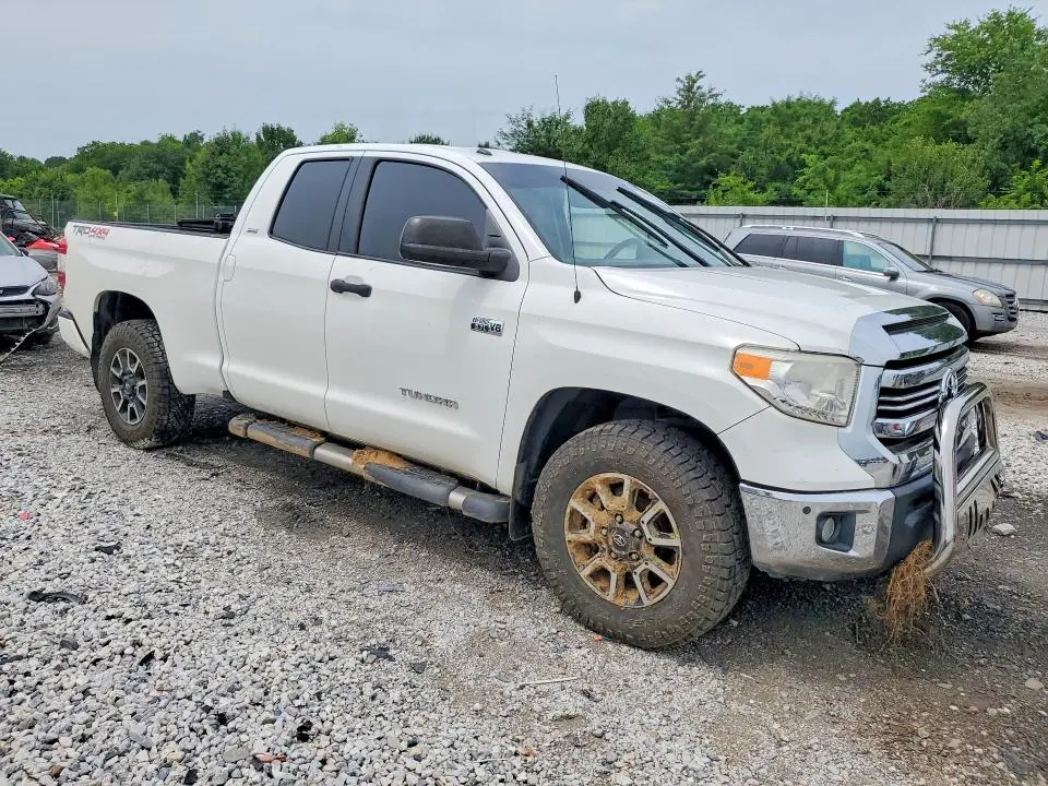 2017 TOYOTA TUNDRA SR5  
