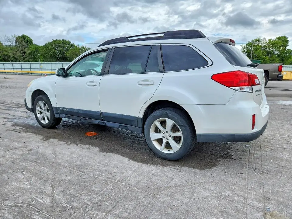 2013 SUBARU OUTBACK 2.5I PREMIUM  