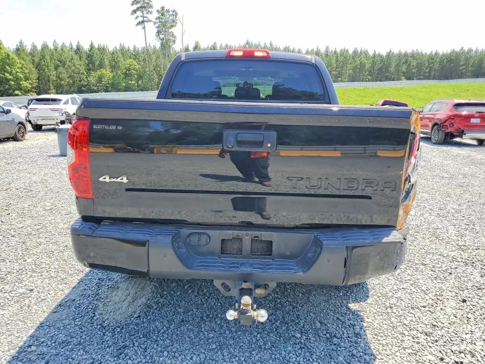 2014 TOYOTA TUNDRA CREWMAX LIMITED  