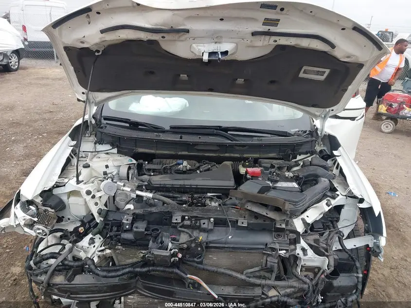 2019 NISSAN ROGUE SL