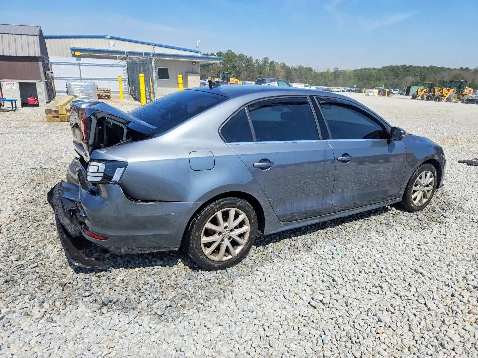 2017 VOLKSWAGEN JETTA SE  