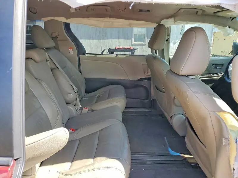 2015 TOYOTA SIENNA XLE PREMIUM 8-PASSENGER  