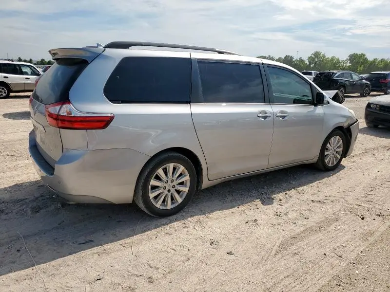 2015 TOYOTA SIENNA XLE  