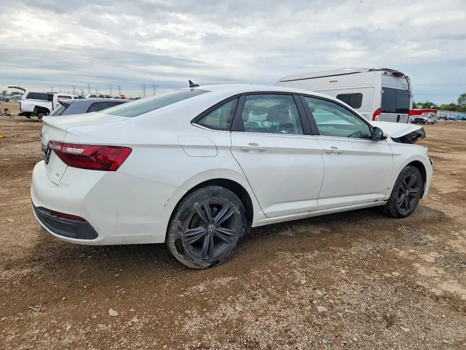 2024 VOLKSWAGEN JETTA SE  