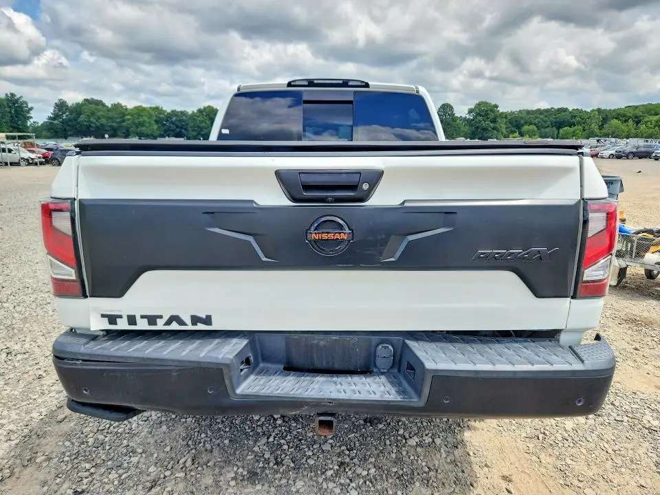 2020 NISSAN TITAN PRO-4X  