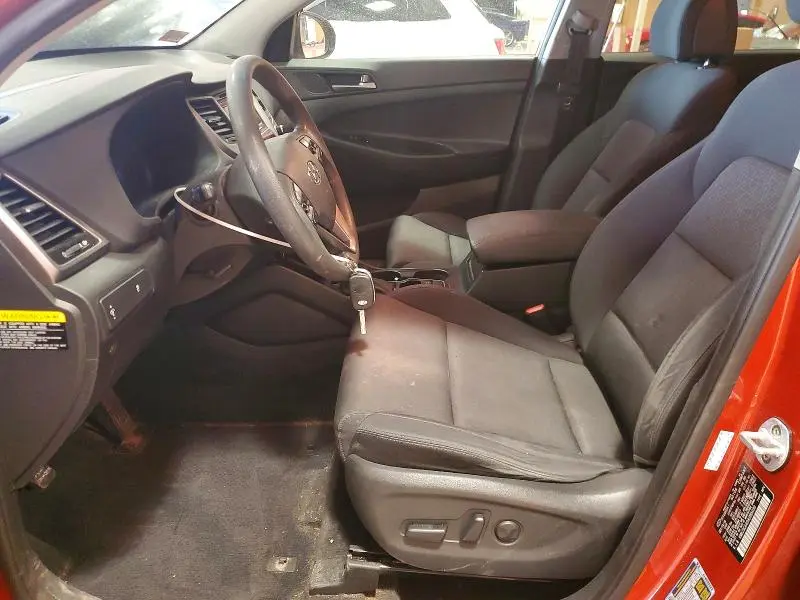 2017 HYUNDAI TUCSON SE  