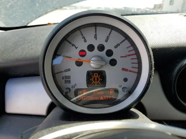 2010 MINI COOPER   
