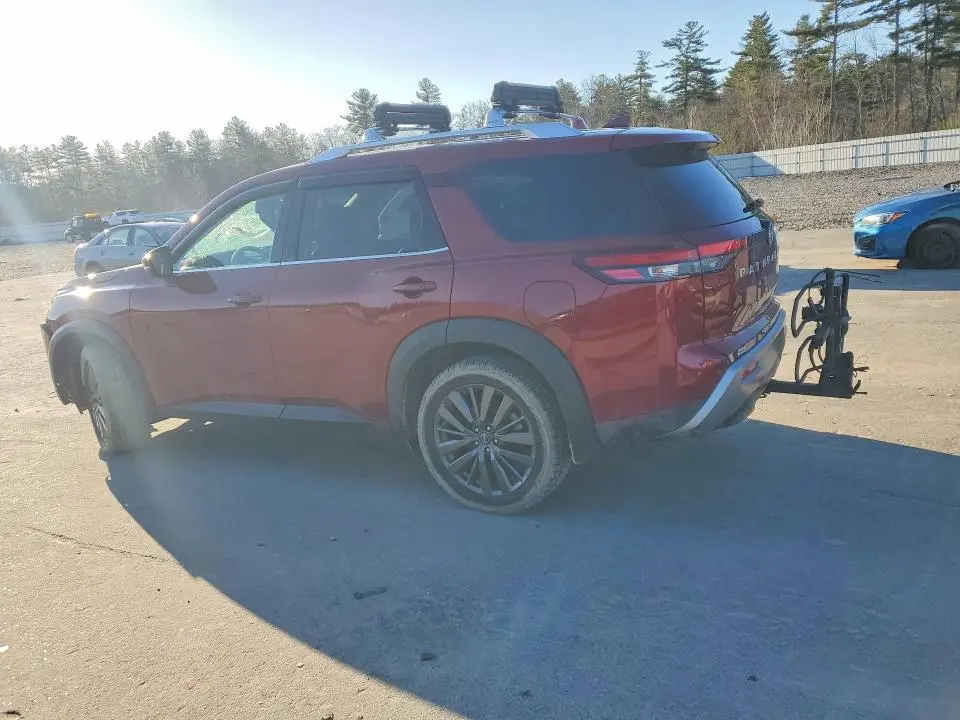 2023 NISSAN PATHFINDER SL  