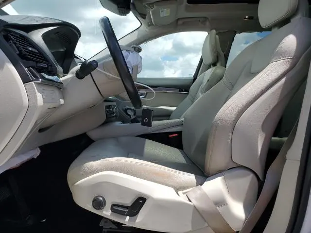 2017 VOLVO XC90 T6