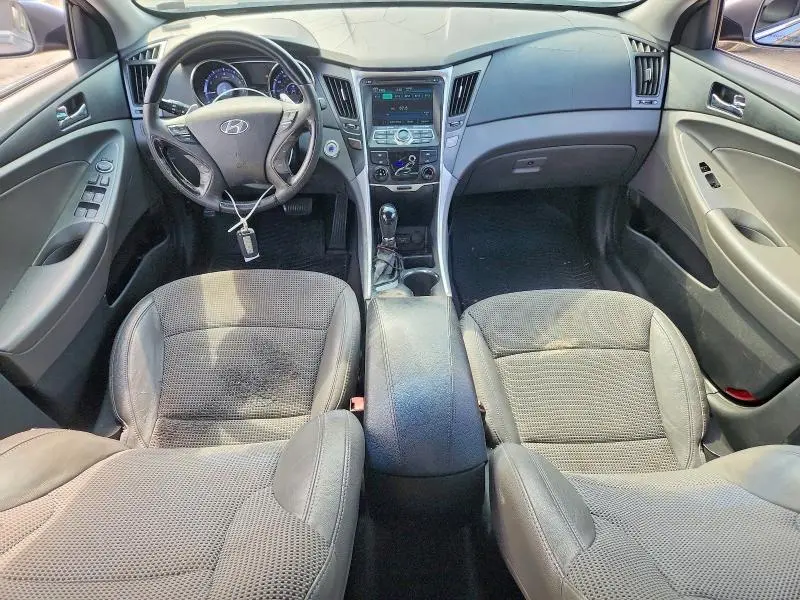 2012 HYUNDAI SONATA SE  