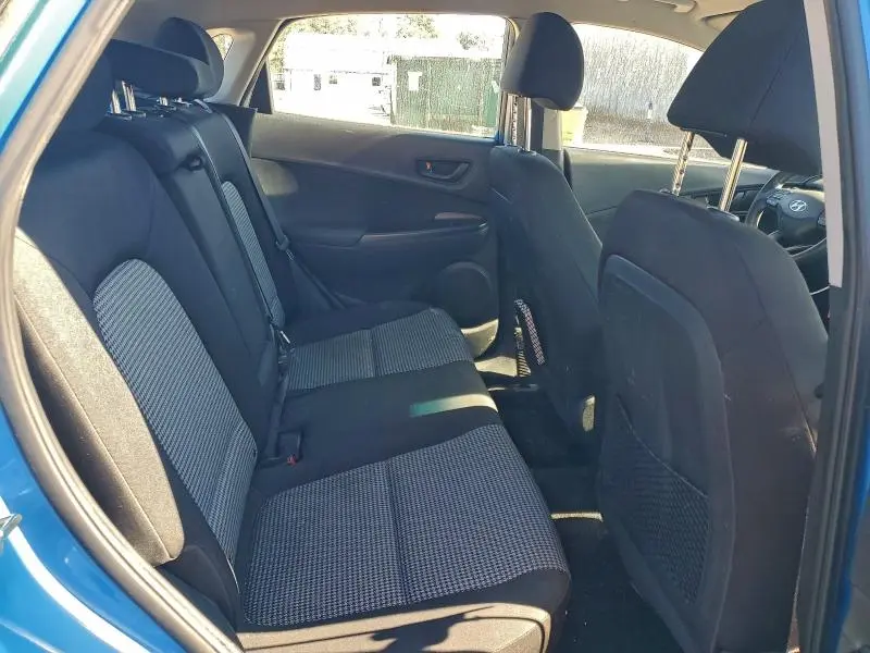 2020 HYUNDAI KONA SE  