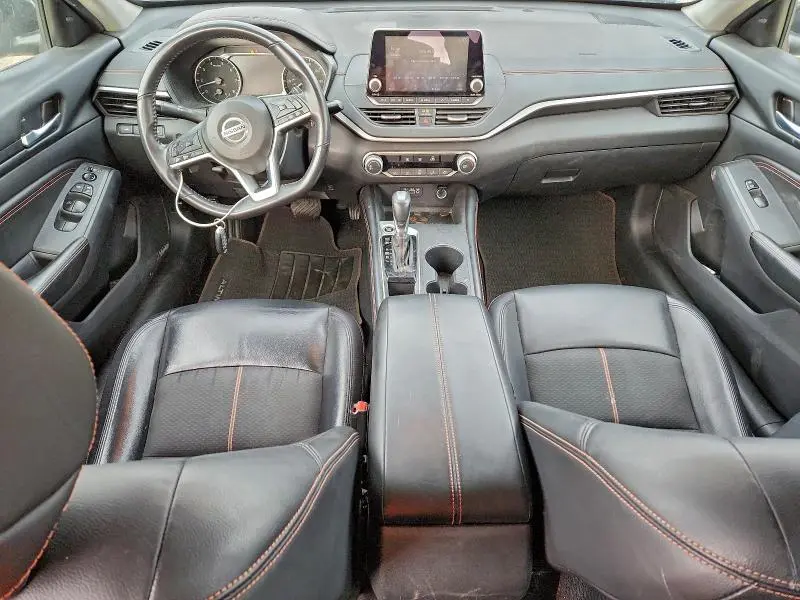 2022 NISSAN ALTIMA SR  