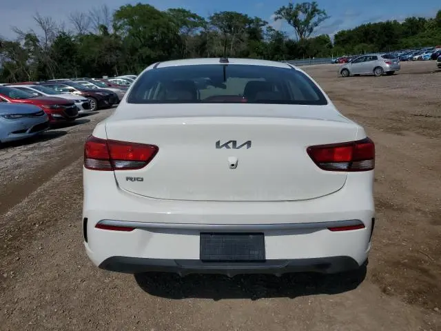 2022 KIA RIO LX  