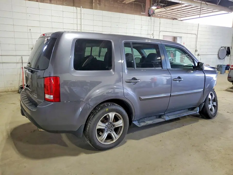 2015 HONDA PILOT SE  