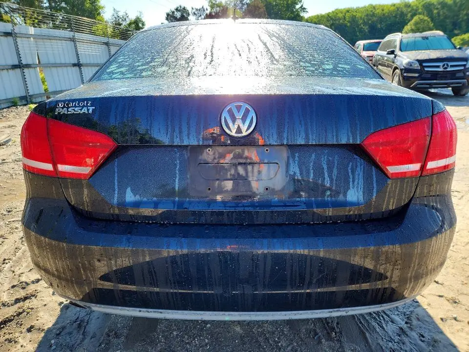 2012 VOLKSWAGEN PASSAT S  
