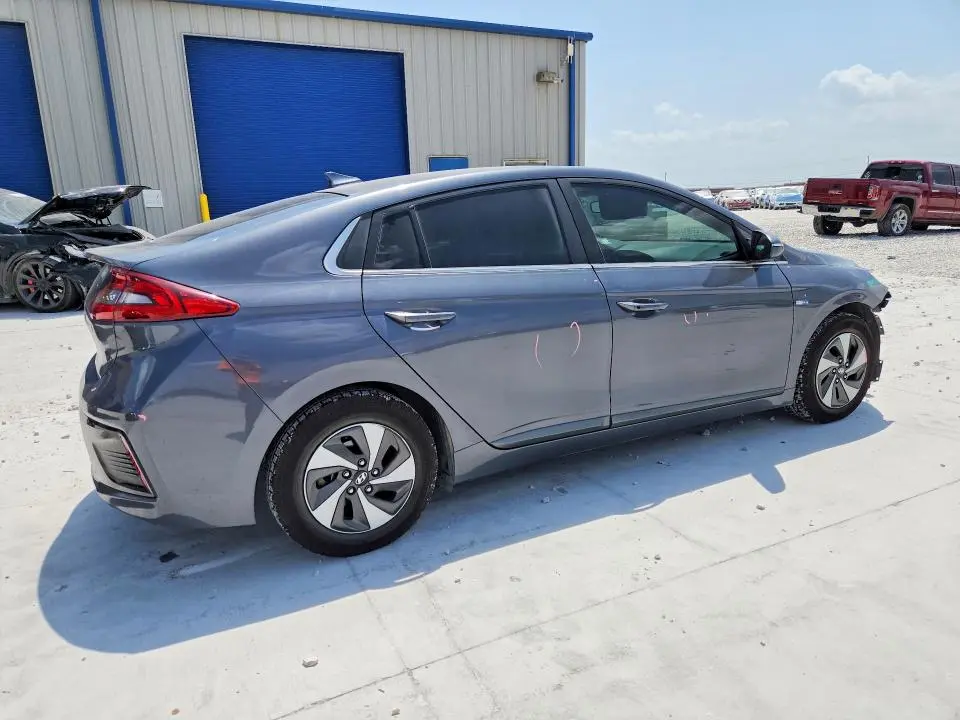 2017 HYUNDAI IONIQ SEL  
