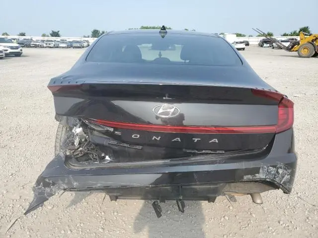 2023 HYUNDAI SONATA SE  