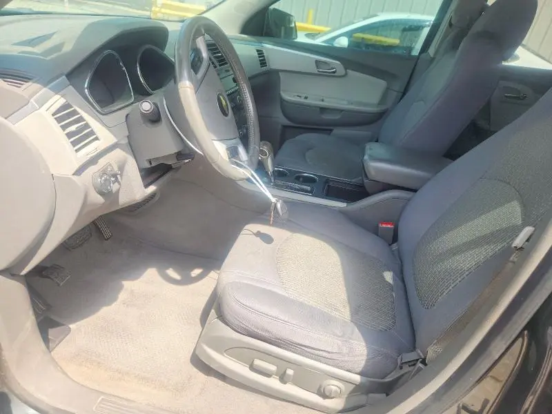 2011 CHEVROLET TRAVERSE LT  