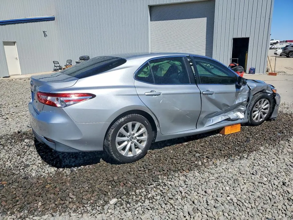 2018 TOYOTA CAMRY LE  